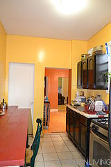 House East New York - Kitchen