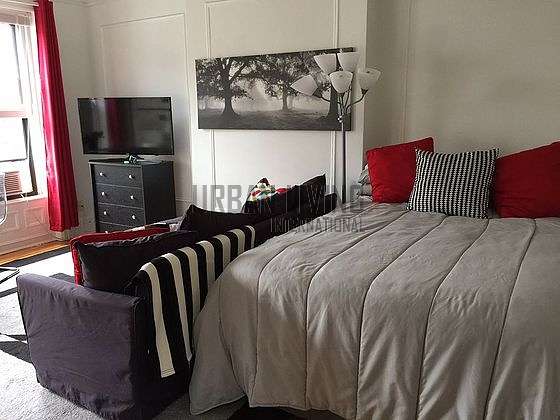 Brooklyn (2Nd Street) | Monthly furnished rental: studio, 300 sqft $2,375  /month