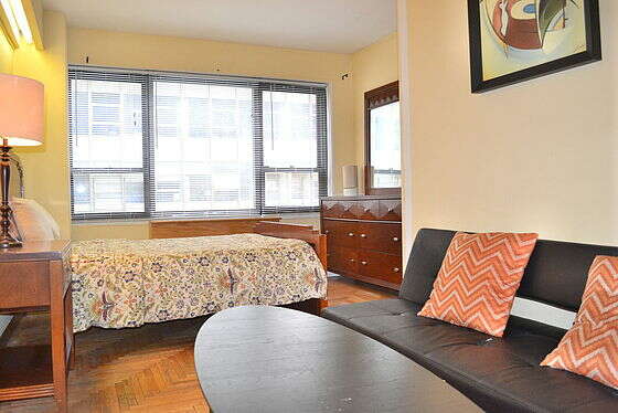 Furnished Studio With Elevator Doorman And Laundromat In The Building Turtle Bay 300 Sqft Rental 2 500 Month