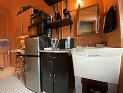 Apartment Harlem - Kitchen