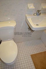 Apartment Midtown East - Bathroom