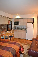 Apartment Midtown East - Kitchen