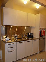 Apartment Midtown East - Kitchen