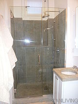Apartment Midtown East - Bathroom