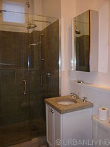 Apartment Midtown East - Bathroom