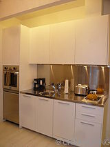 Apartment Midtown East - Kitchen