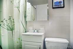 Apartment Yorkville - Bathroom