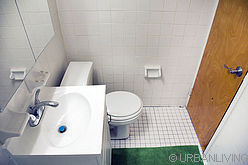 Apartment Yorkville - Bathroom