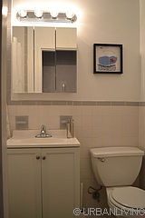 Apartment Yorkville - Bathroom