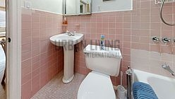 Townhouse Crown Heights - Bathroom