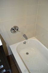 Apartment East Harlem - Bathroom