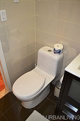 Apartment East Harlem - Bathroom