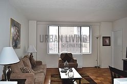 Apartment Theatre District - Living room