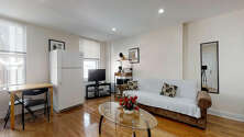 Apartment Fashion District - Living room