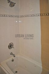 Townhouse Crown Heights - 浴室