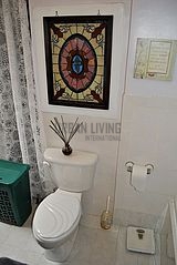 Townhouse Crown Heights - Bathroom