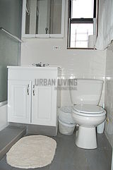 Apartment East Harlem - Bathroom