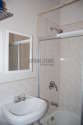 House Bushwick - Bathroom