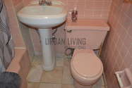 House Bushwick - Bathroom