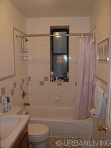 Apartment Harlem - Bathroom