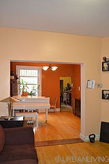 Haus East New York - Esszimmer