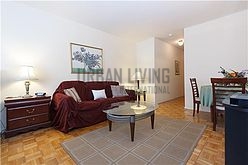 Apartment Theatre District - Living room