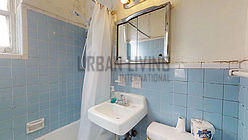 Apartment Midtown East - Bathroom