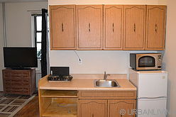 Apartment Midtown East - Kitchen