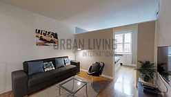 Apartment Theatre District - Living room
