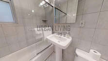 Apartment Theatre District - Bathroom