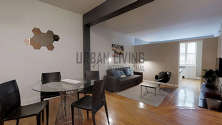 Apartment Theatre District - Living room