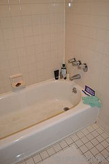 Apartment Harlem - Bathroom