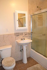 Apartment East Harlem - Bathroom