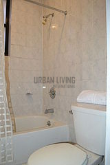 Apartment East Harlem - Bathroom