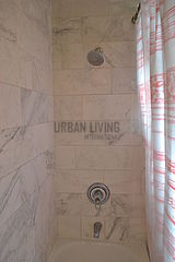 Apartment East Harlem - Bathroom