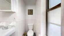 Apartment Fashion District - Bathroom