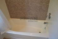 Apartment Harlem - Bathroom