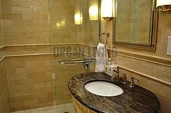 Apartment Murray Hill - Bathroom