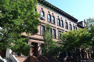 Townhouse Harlem - Building