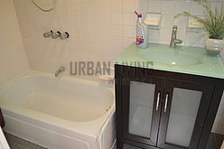 Apartment Harlem - Bathroom