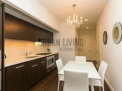 Modern residence Financial District - Kitchen