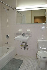 Apartment Midtown East - Bathroom