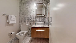Modern residence Financial District - Bathroom