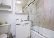 Apartment Murray Hill - Bathroom
