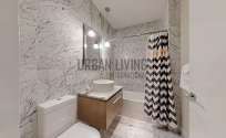 Modern residence Financial District - Bathroom