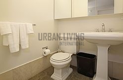 Moderner Wohnsitz Yorkville - Badezimmer