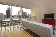 Moderner Wohnsitz Yorkville - Wohnzimmer