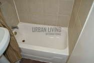 House Bushwick - Bathroom