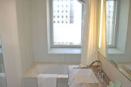 Apartment Theatre District - Bathroom