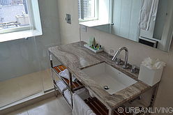 Apartment Theatre District - Bathroom 2